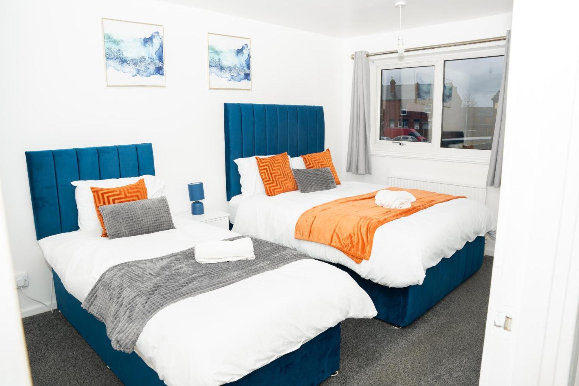 Villa Stylish 3 Bed House With Free Parking à Leeds  Extérieur photo