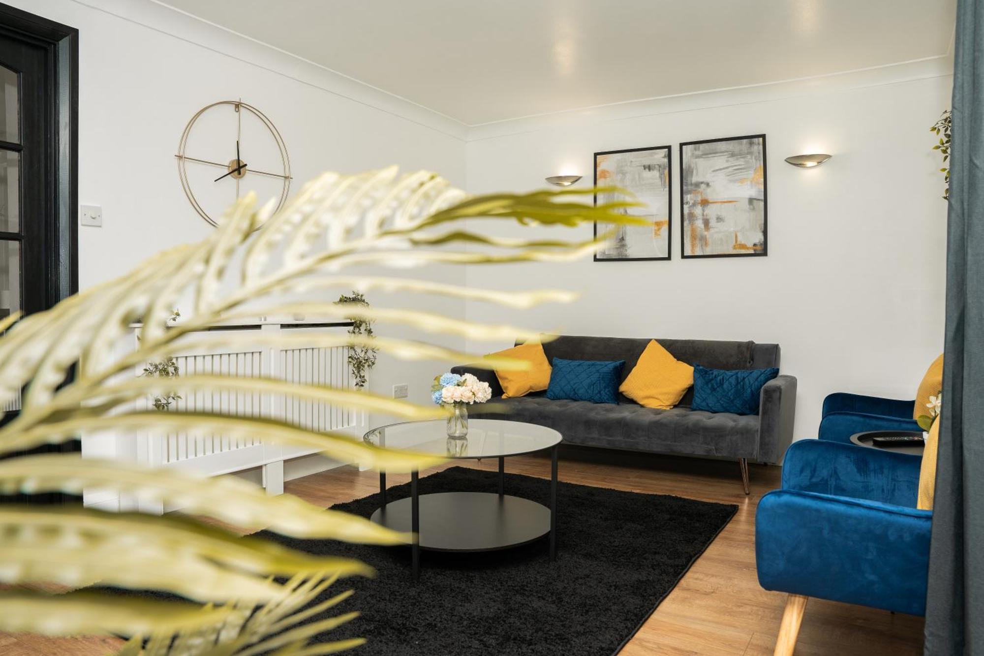 Villa Stylish 3 Bed House With Free Parking à Leeds  Extérieur photo