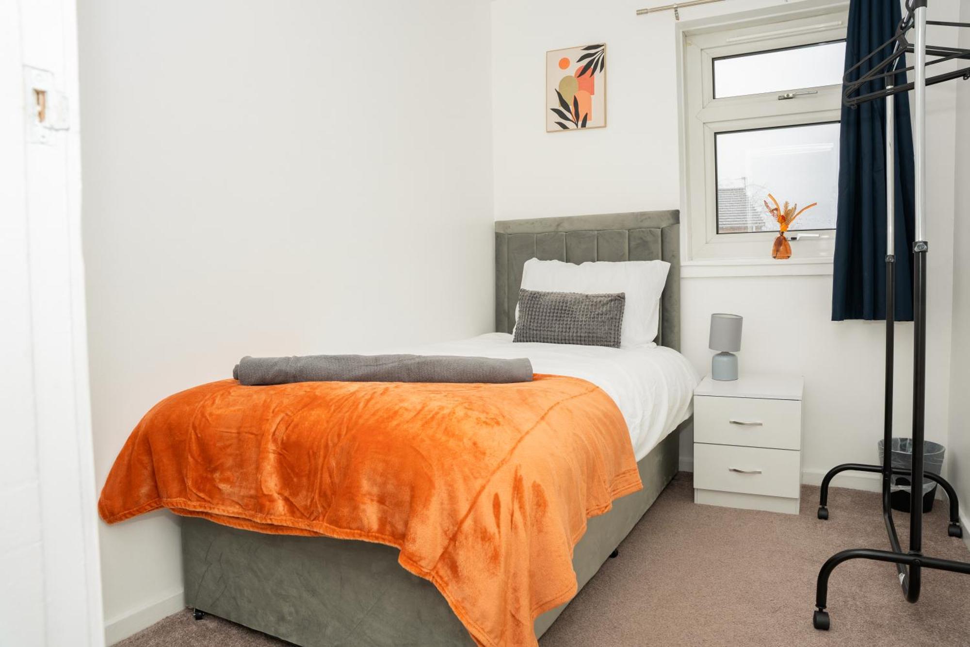 Villa Stylish 3 Bed House With Free Parking à Leeds  Extérieur photo