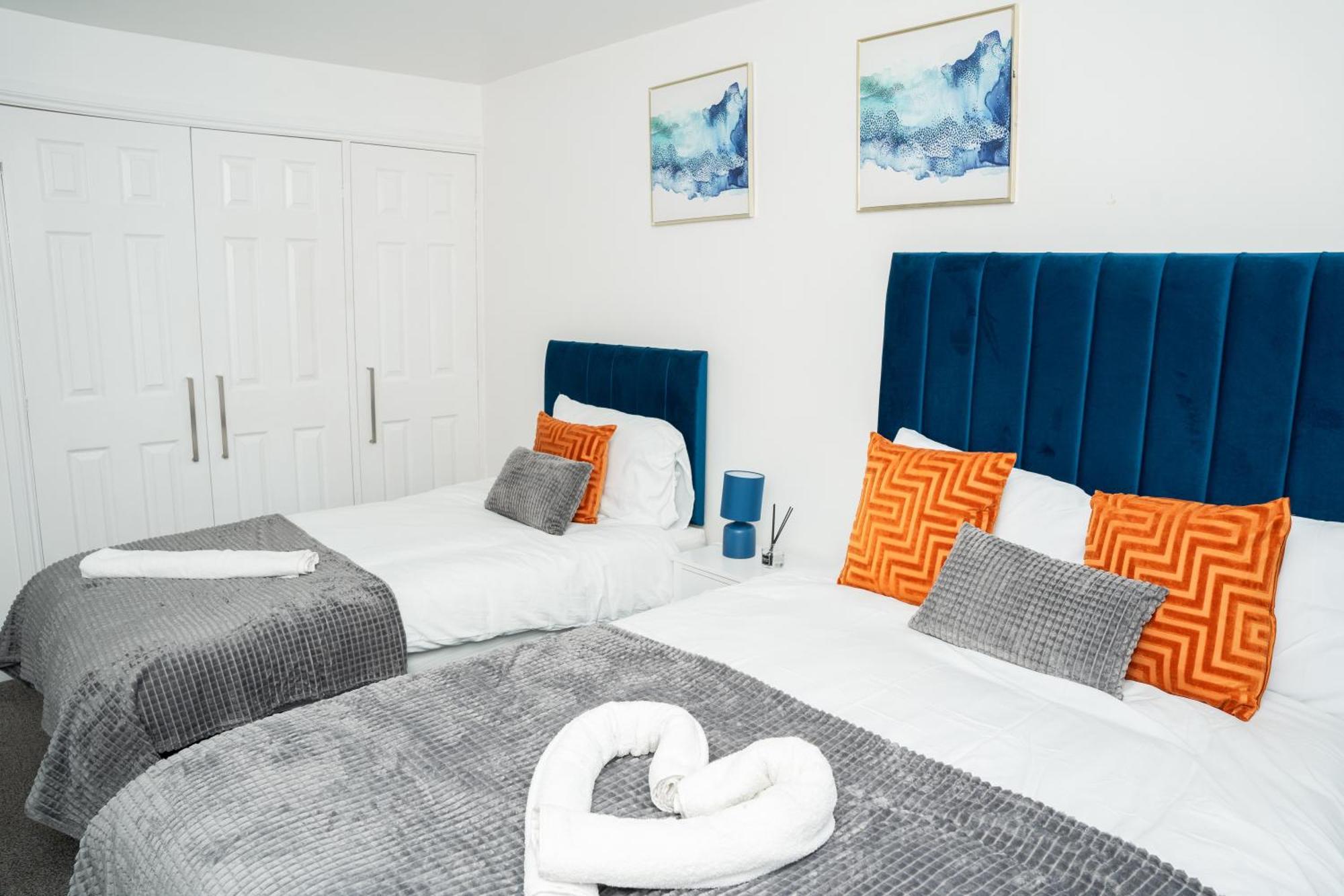 Villa Stylish 3 Bed House With Free Parking à Leeds  Extérieur photo