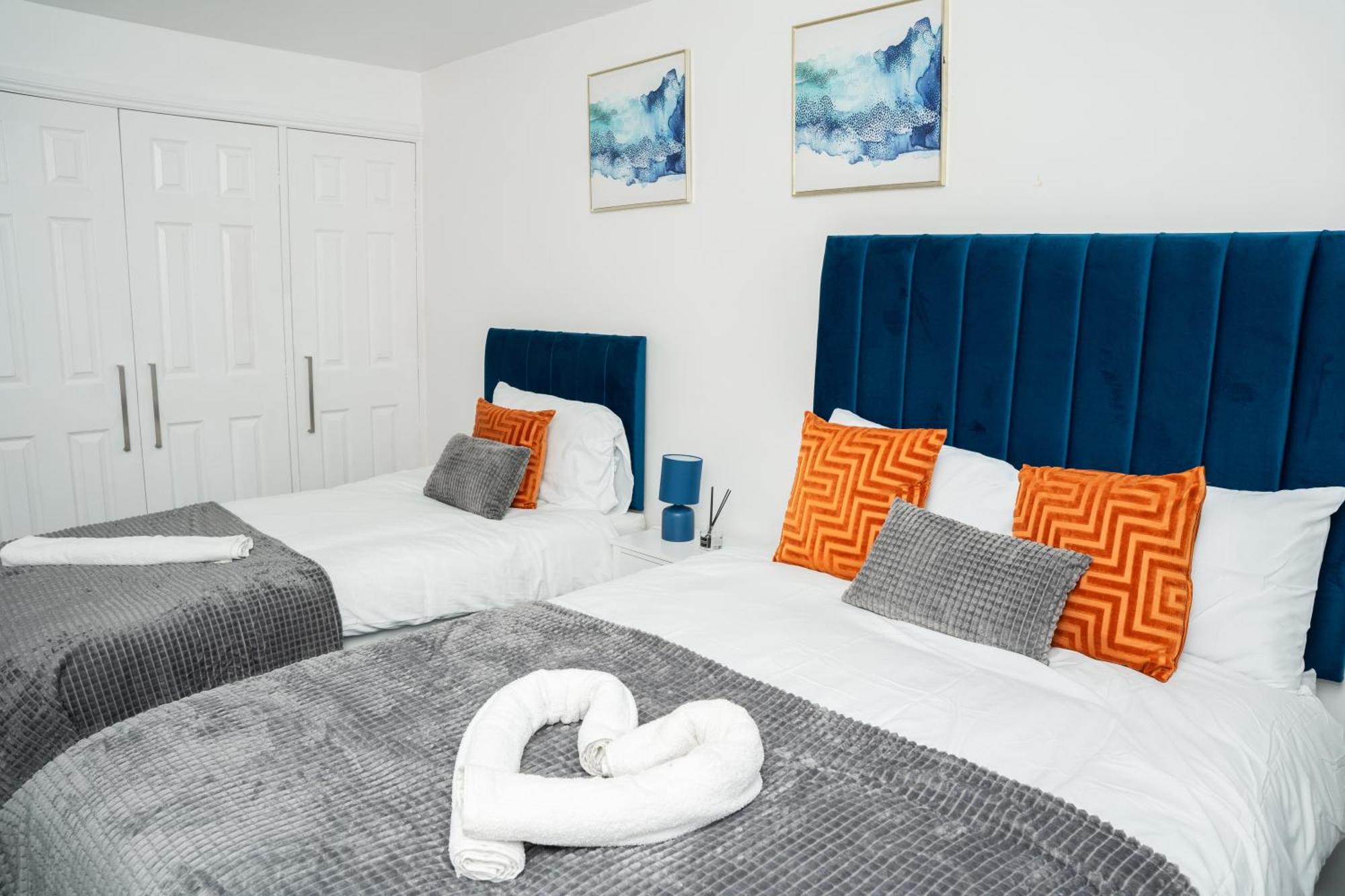 Villa Stylish 3 Bed House With Free Parking à Leeds  Extérieur photo