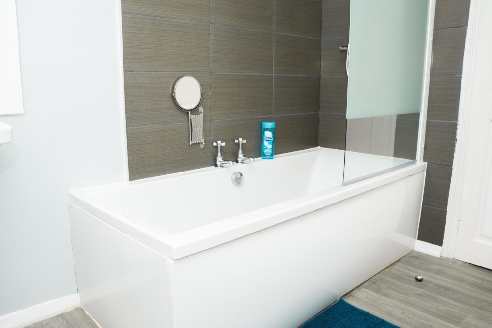 Villa Stylish 3 Bed House With Free Parking à Leeds  Extérieur photo