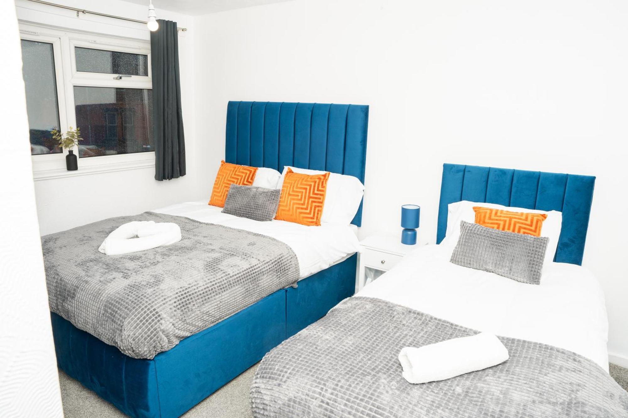 Villa Stylish 3 Bed House With Free Parking à Leeds  Extérieur photo